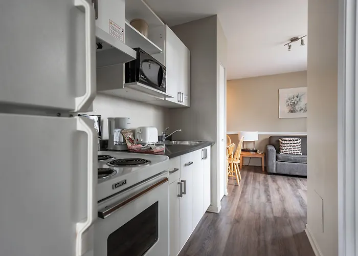 Le RobervalHotel Montreal